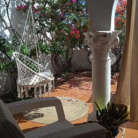 לינה וארוחת בוקר Ocean House גרנדילה דה אבונה